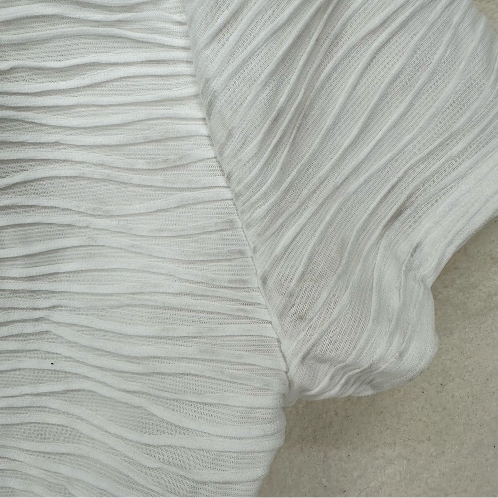 Princess Polly Wave White Textured Crop Top - Picture 4 of 4